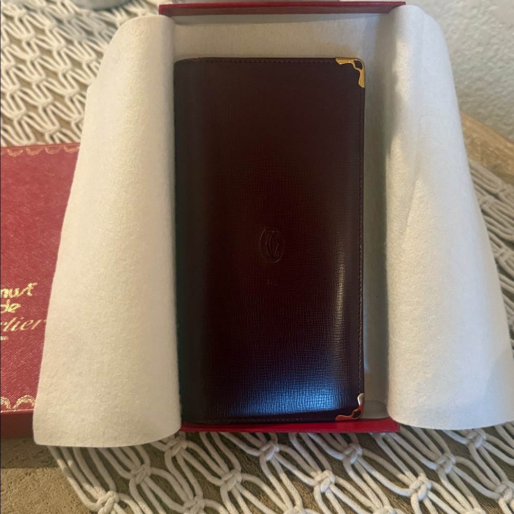 Authentic Cartier Must de Cartier Bordeaux Leather Bifold Long Wallet - Picture 5 of 15